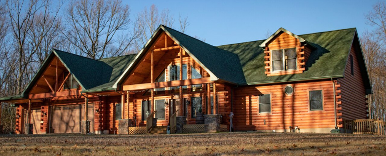colonial style log home picture